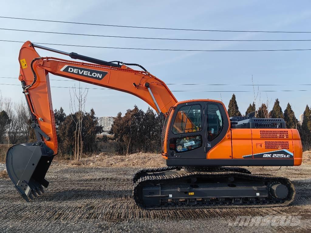 Doosan DX225 Excavadoras de cadenas