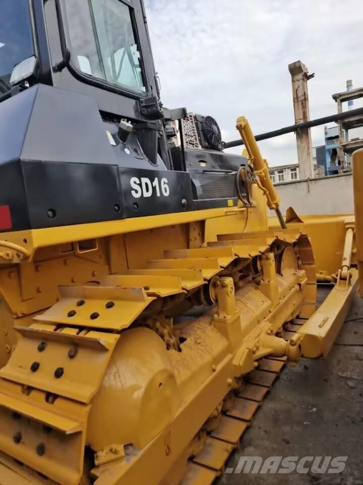 Shantui SD 16 Buldozer sobre oruga