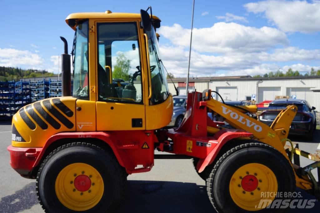 Volvo L 30 B PRO Cargadoras sobre ruedas