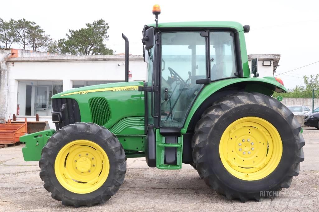 John Deere 6120 Tractores