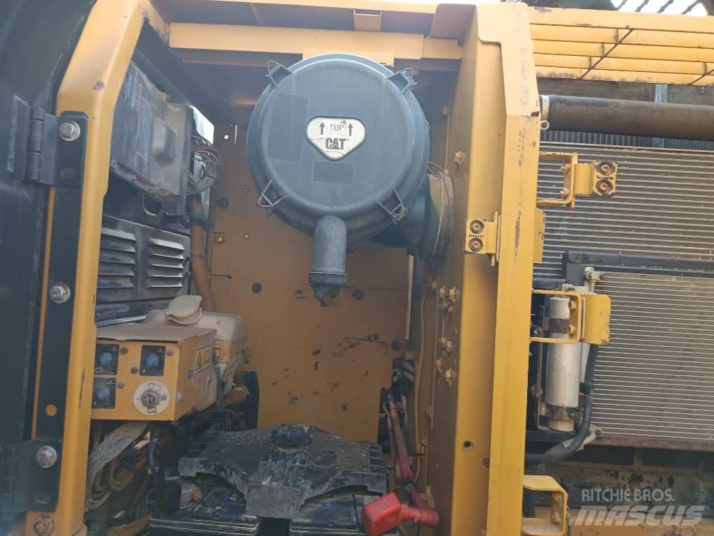CAT CAT320D2 Excavadoras 7t - 12t