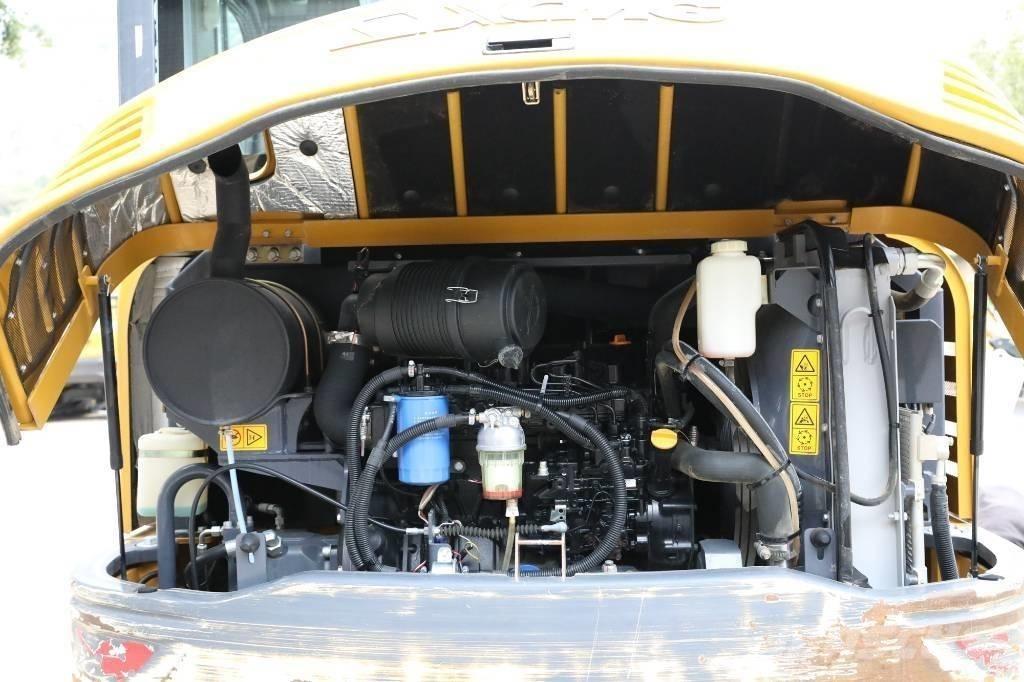 XCMG XE 60 DA Mini excavadoras < 7t