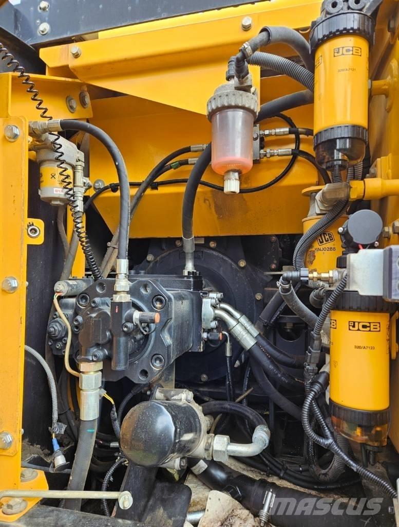 JCB JS 131 LC Excavadoras de cadenas