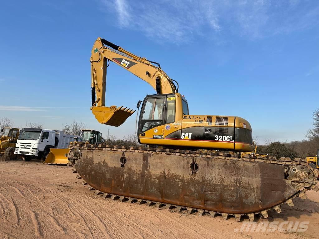 CAT 320CL Excavadoras anfibio