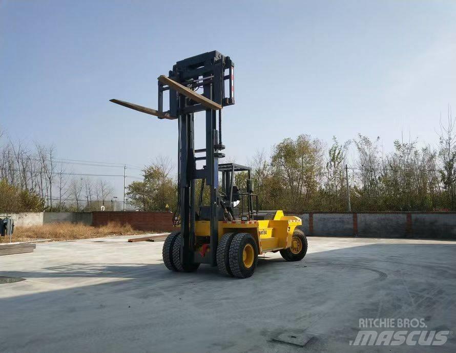 Komatsu FD 200 Carretillas diesel