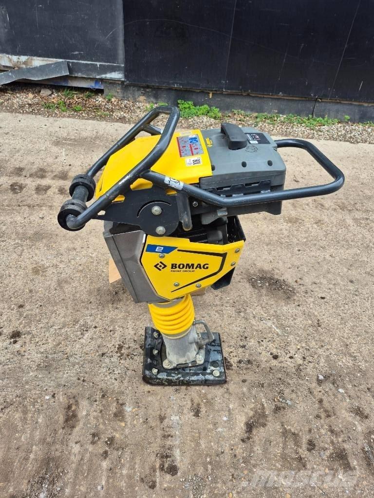 Bomag BT 60e Pisones compactadores
