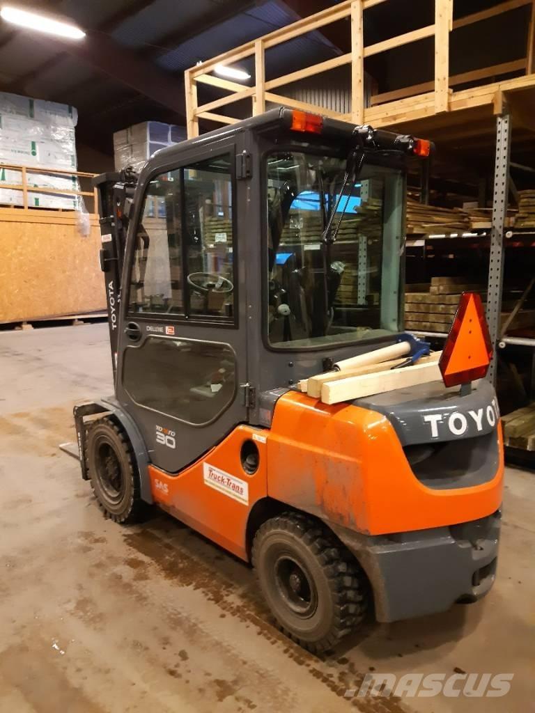 Toyota 02-8FDF30 Carretillas diesel
