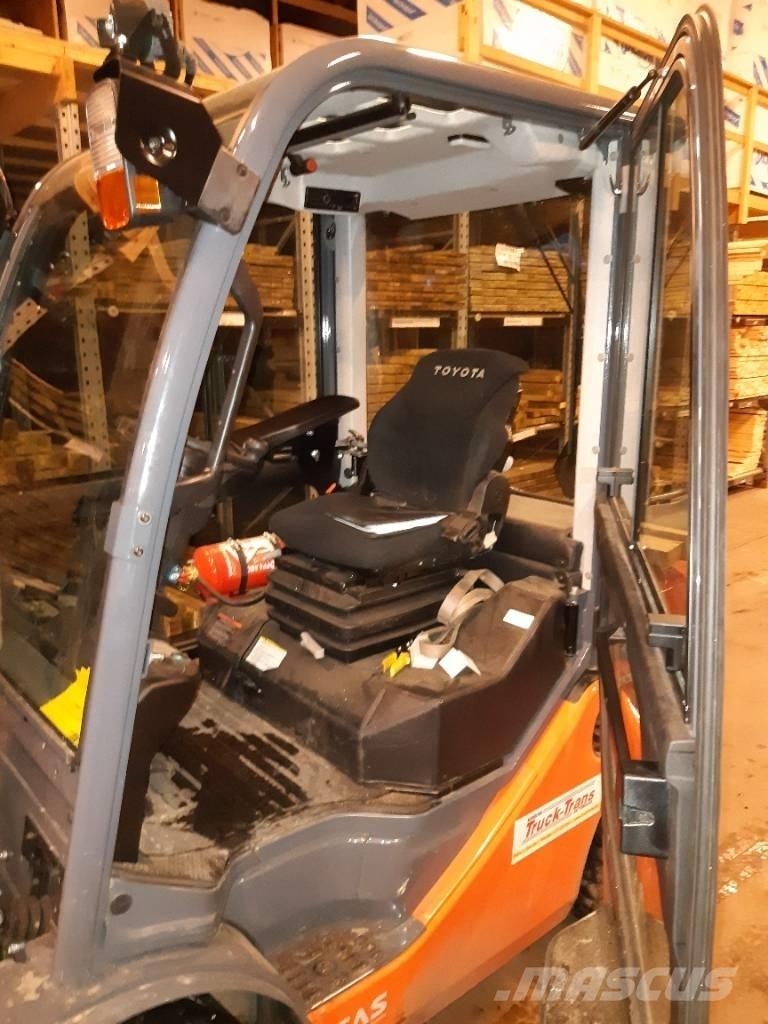 Toyota 02-8FDF30 Carretillas diesel