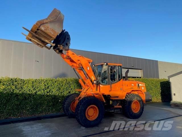 Doosan DL 200 Cargadoras sobre ruedas