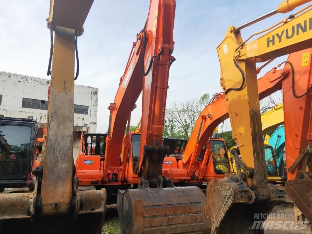 Doosan DH 215-9 Excavadoras de cadenas