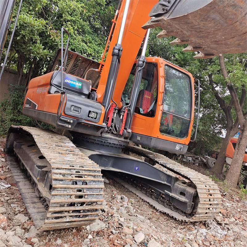 Doosan DX 225 LC Excavadoras de cadenas
