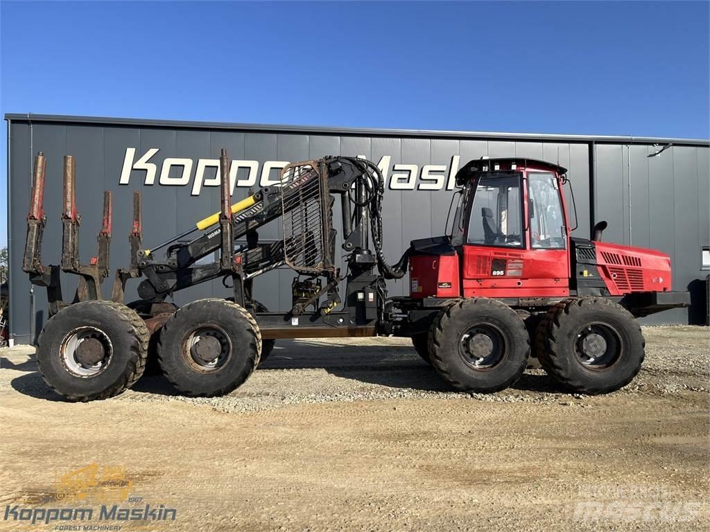 Komatsu 895 Autocargadoras