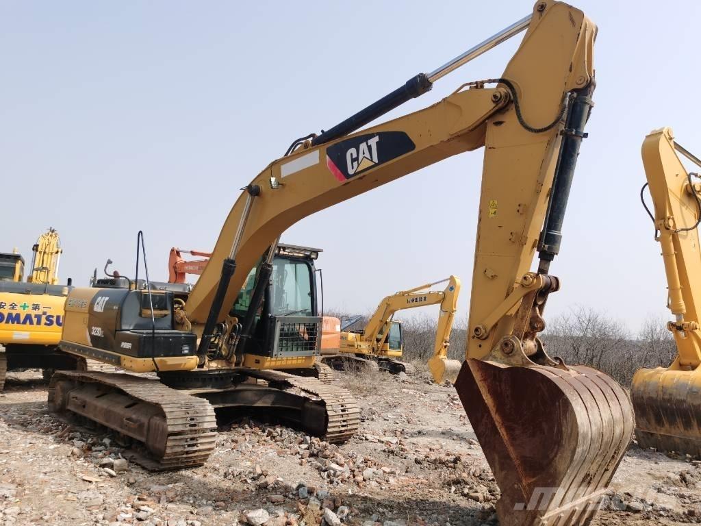CAT 323 D L Excavadoras de cadenas