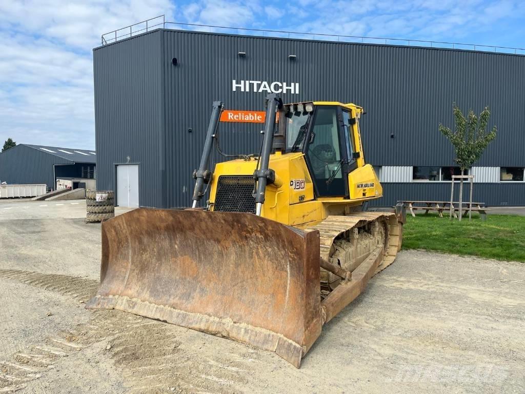 New Holland D180 Buldozer sobre oruga