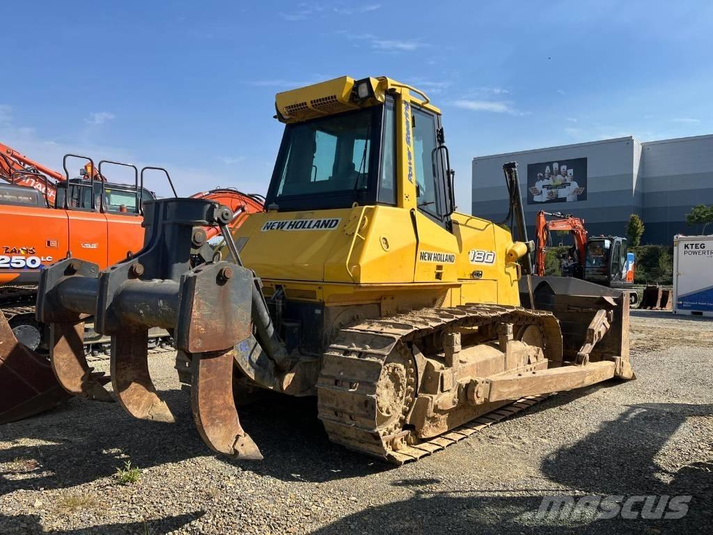 New Holland D180 Buldozer sobre oruga