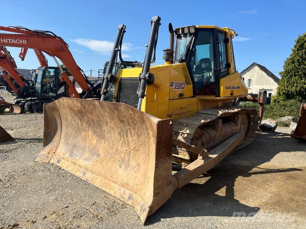 New Holland D180 Buldozer sobre oruga