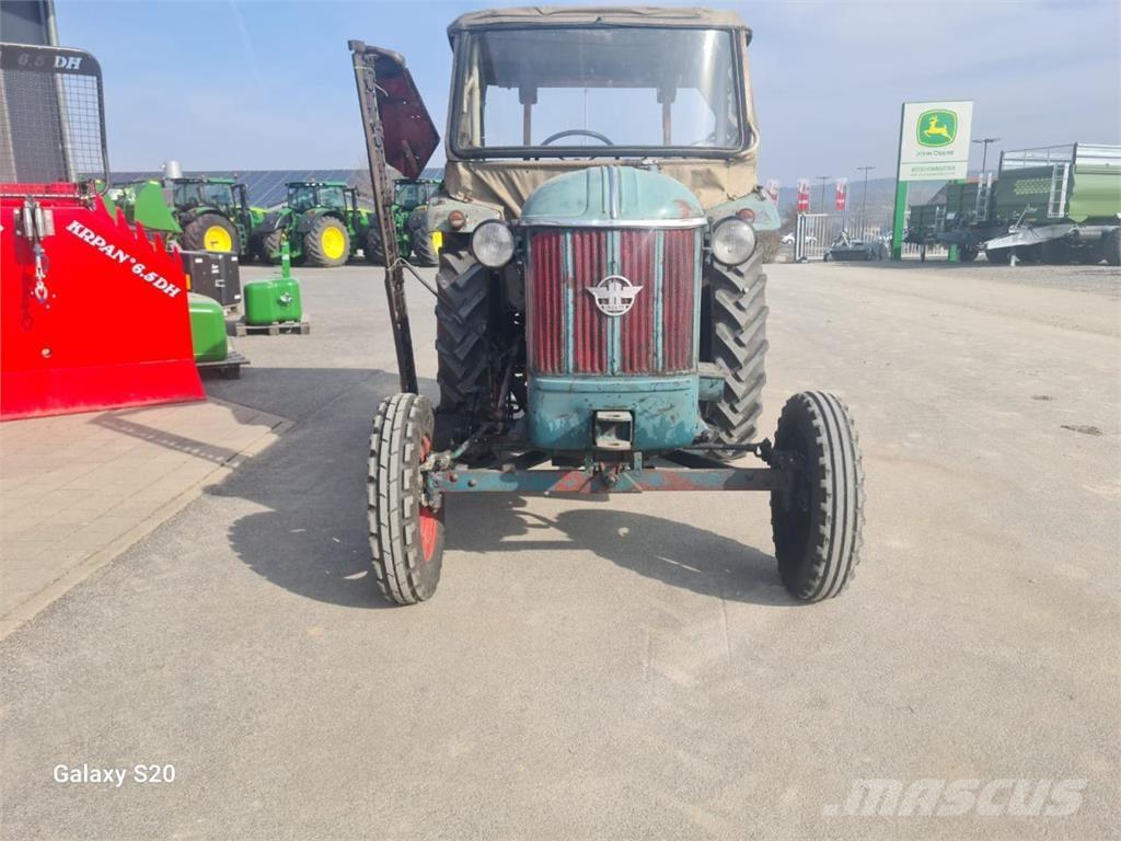 Hanomag R 324 SA Tractores