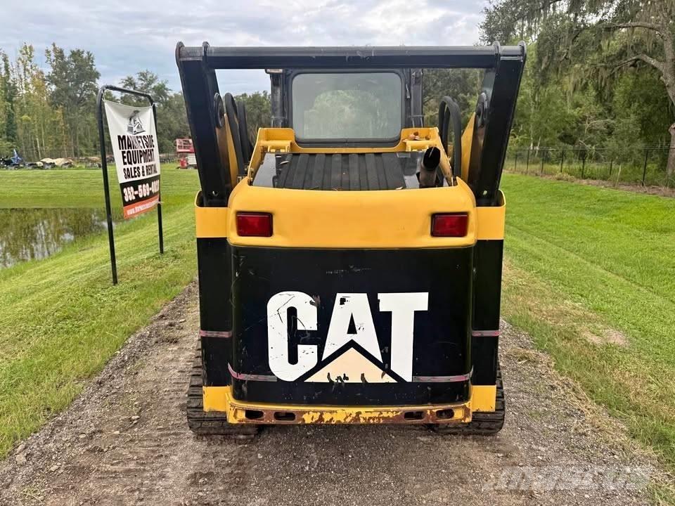 CAT 257B Minicargadoras