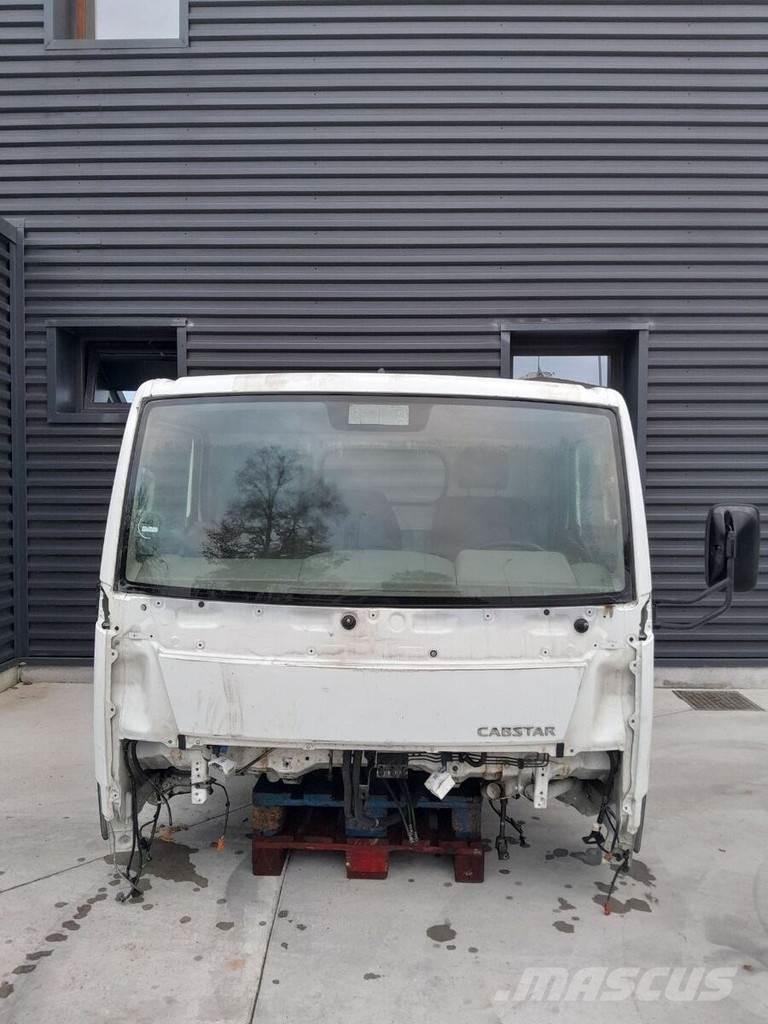 Nissan Cabstar Cabinas e interior