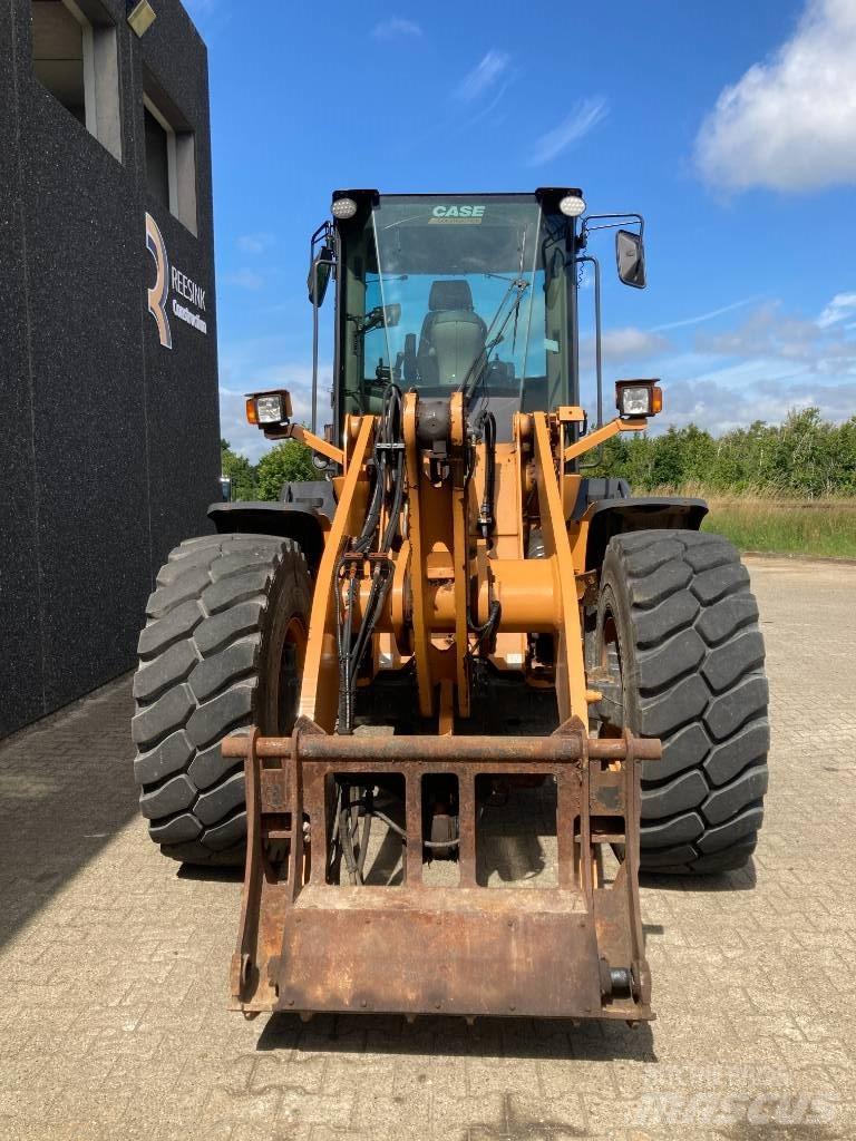 CASE 621 F XR Cargadoras sobre ruedas