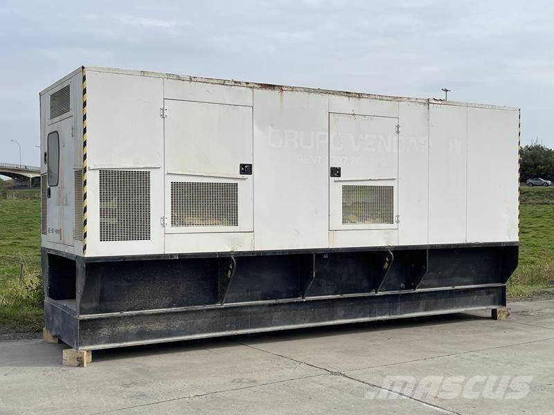 CAT C 18 - 700 Generadores diesel