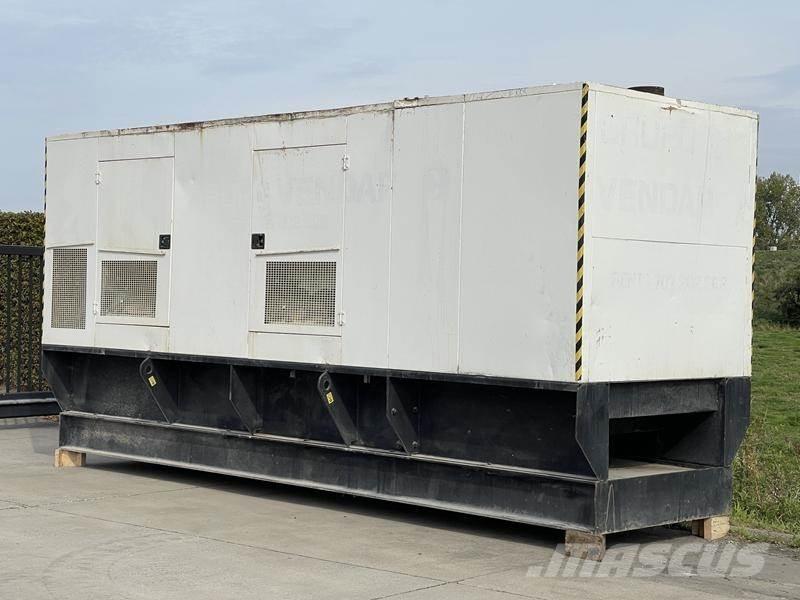CAT C 18 - 700 Generadores diesel
