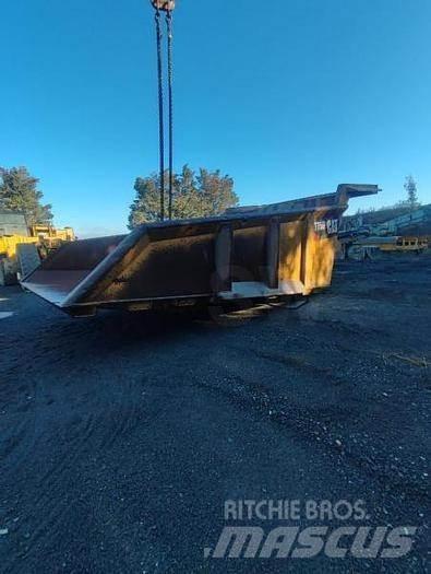 CAT BENNE CAT 775G Construcción - Otros