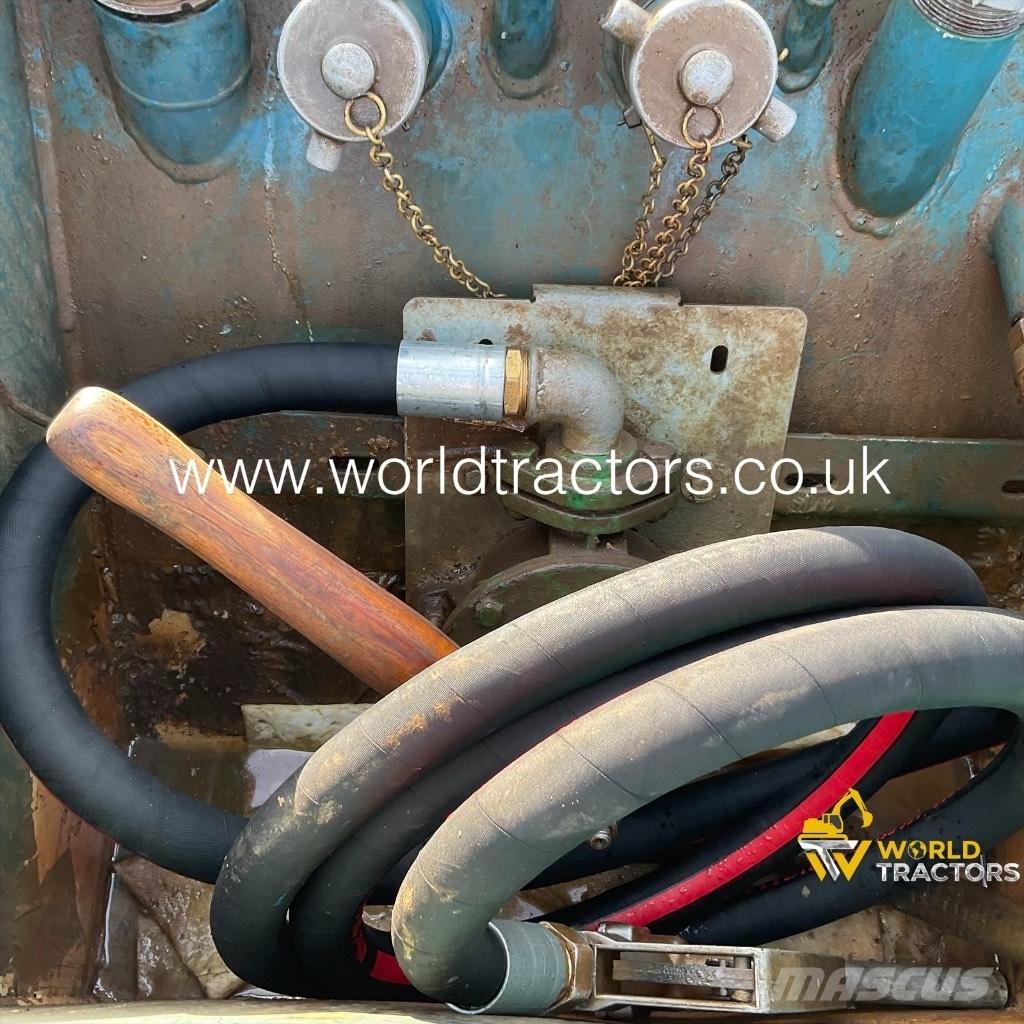  CONQUIP FUEL BOWSER Depósitos de combustible y aditivos