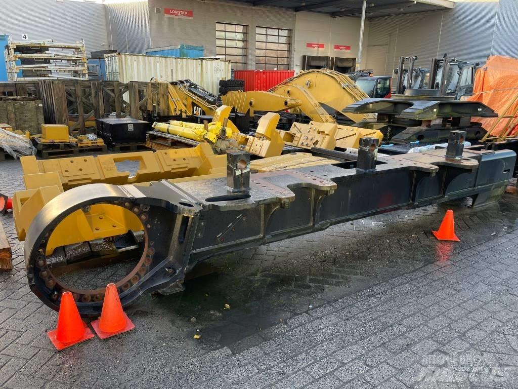 CAT 390 F L Chasis y suspención
