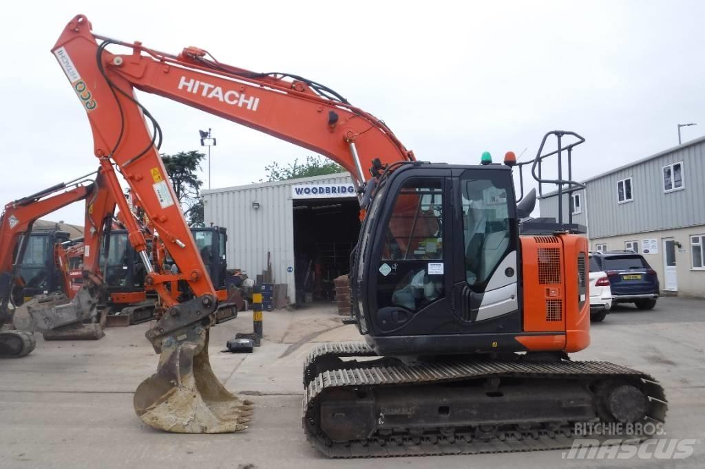Hitachi ZX 135 US-6 Excavadoras de cadenas