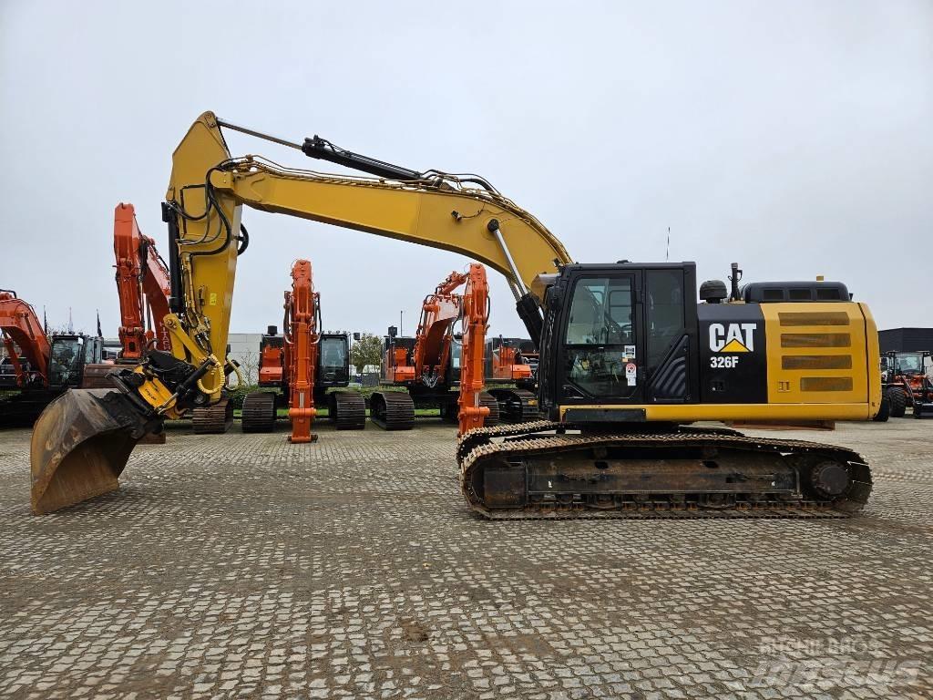 CAT 326 F L Excavadoras de cadenas
