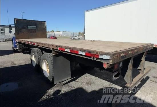 Freightliner M 106 Camiones plataforma