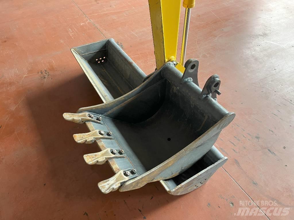 Komatsu PC 24 MR 5 Mini excavadoras < 7t
