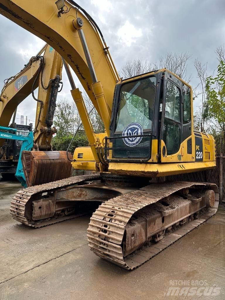 Komatsu PC 220-8 Excavadoras de cadenas