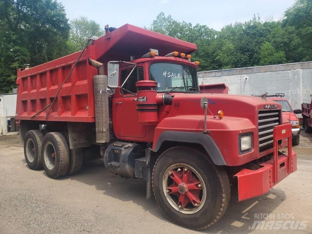 Mack RD 690 SX Camiones bañeras basculantes o volquetes