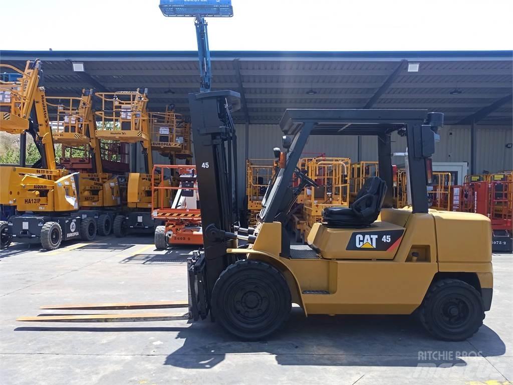 CAT DP45K Carretillas diesel