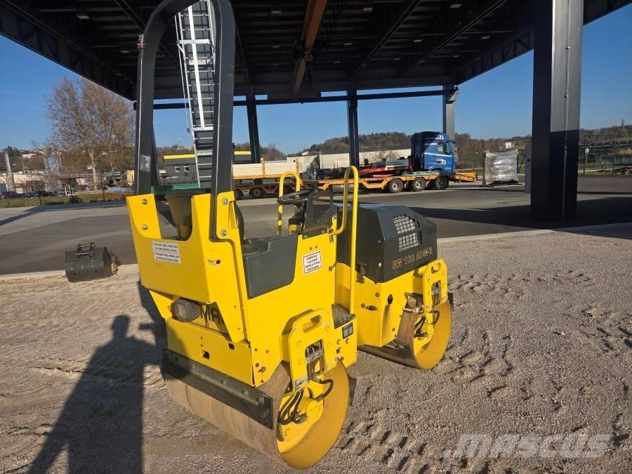 Bomag BW 100 AD-2 Rodillos de doble tambor