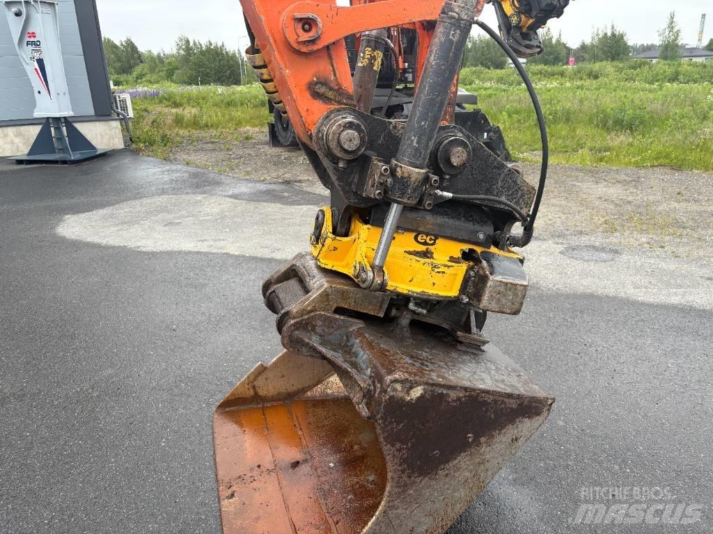 Hitachi ZX135US-3 Excavadoras de cadenas