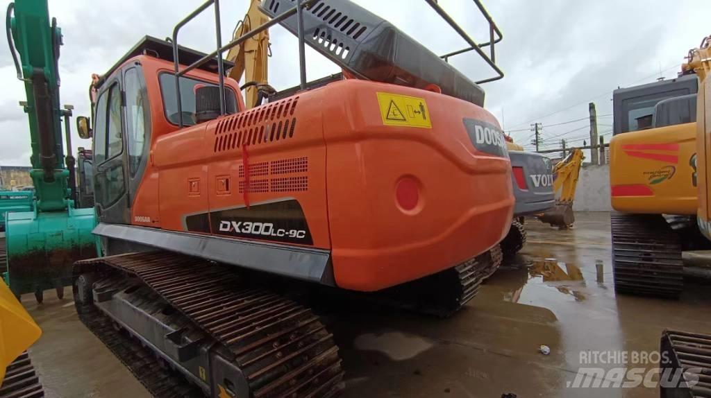 Doosan DX300 LC-9C Excavadoras de cadenas