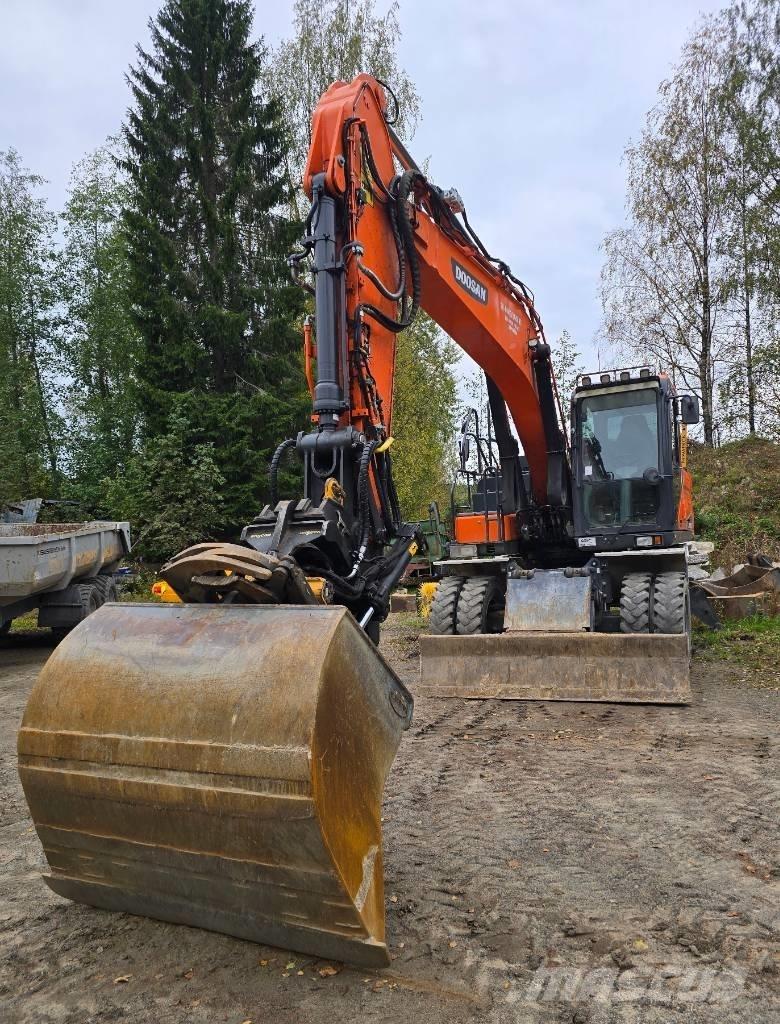 Doosan DX 170 W-5 Excavadoras de ruedas