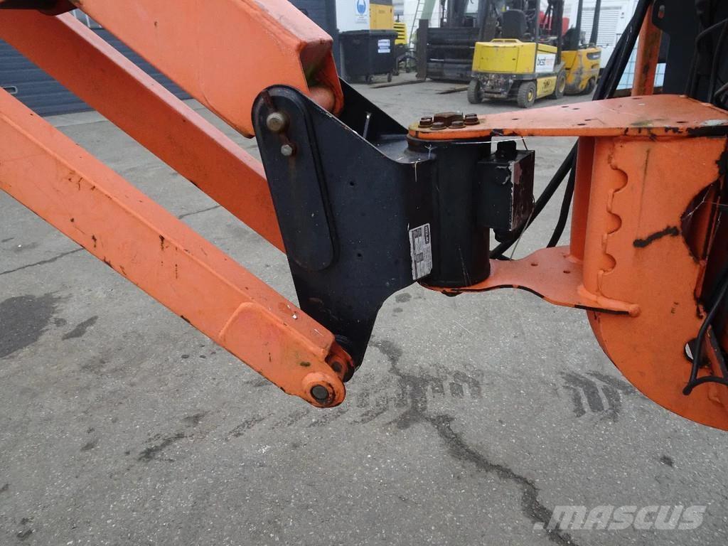 JLG 600AJ Plataforma de trabajo articulada