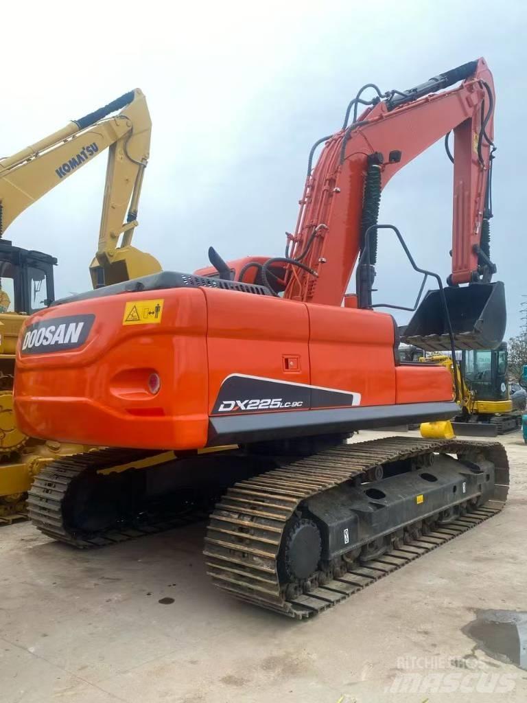 Doosan DX 225 LC Excavadoras de cadenas