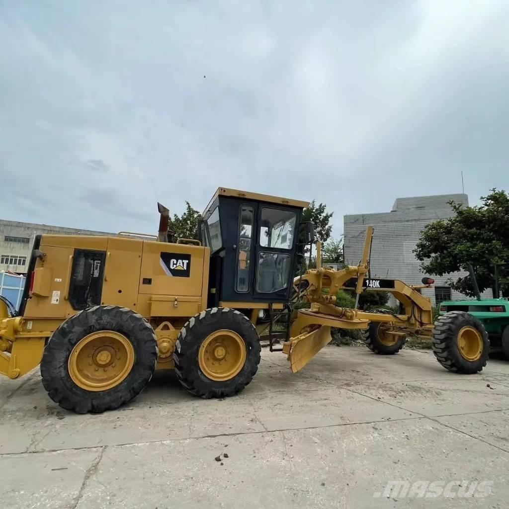 CAT 140K Motoniveladoras
