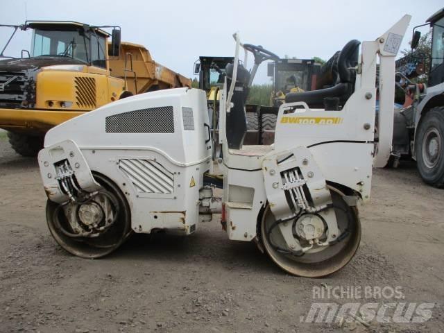 Bomag BW 100 AD-4 Rodillos de doble tambor