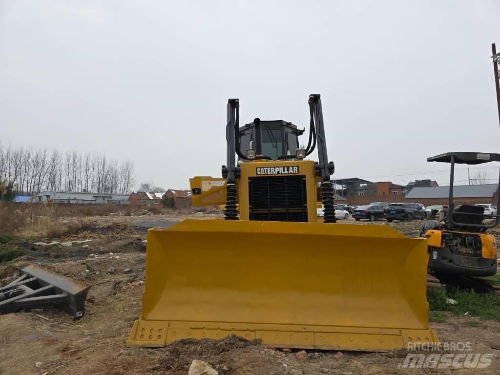 CAT D7G Buldozer sobre oruga