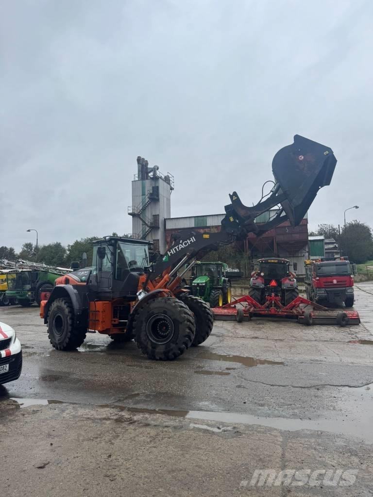 Hitachi ZW220 Cargadoras sobre ruedas