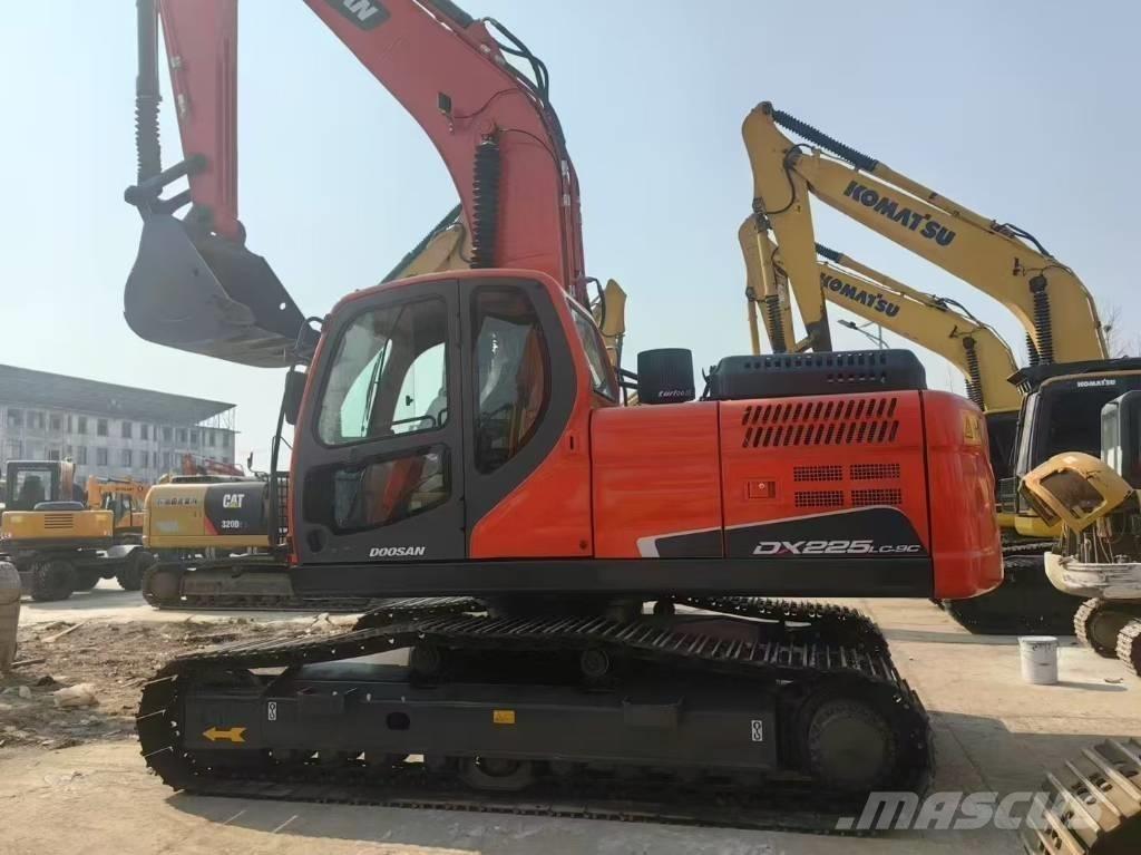 Doosan DX 225 LC Excavadoras de cadenas
