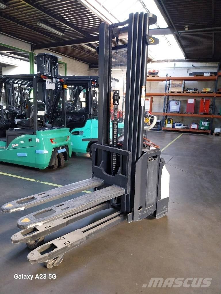 Crown ESi40001.6TT Apiladores eléctricos