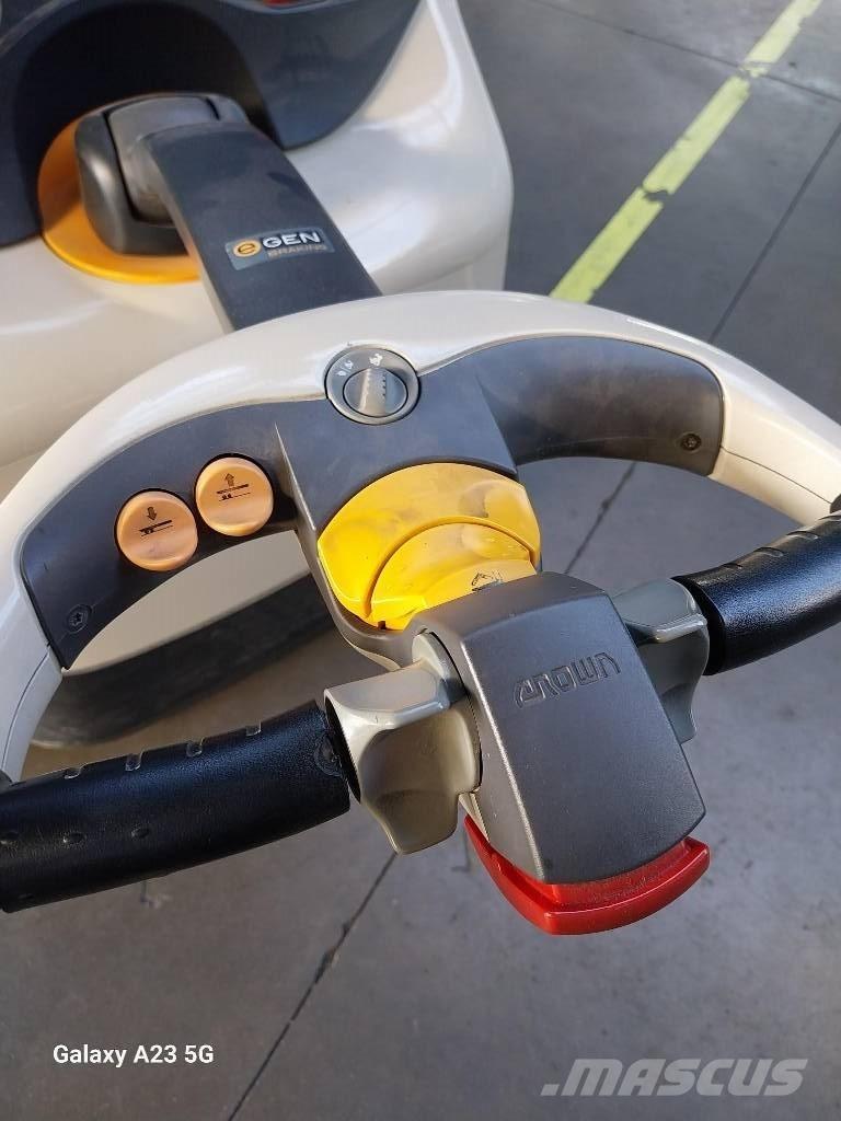 Crown ESi40001.6TT Apiladores eléctricos