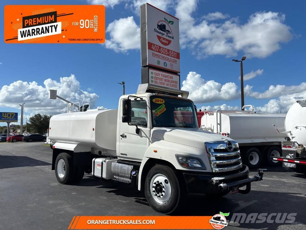 Hino 338 Camiones cisterna